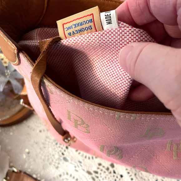 Dooney & Bourke signature hobo bag, pink sig fabric with leather trim - Picture 8 of 16